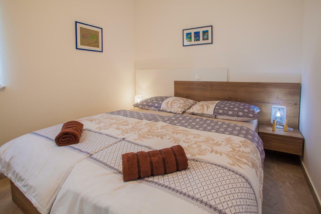 Apartmani Komesic Зубовичі Екстер'єр фото