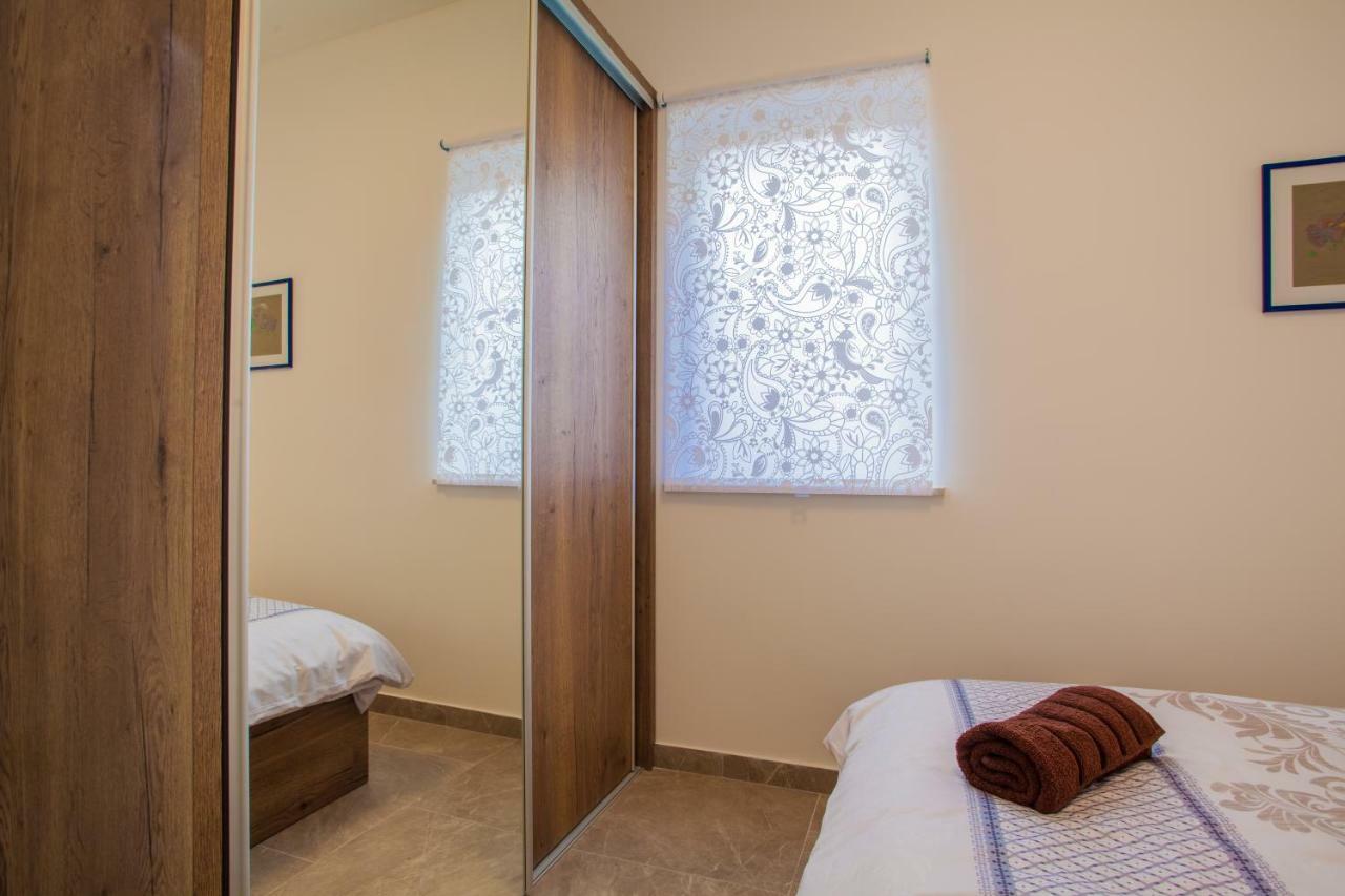 Apartmani Komesic Зубовичі Екстер'єр фото