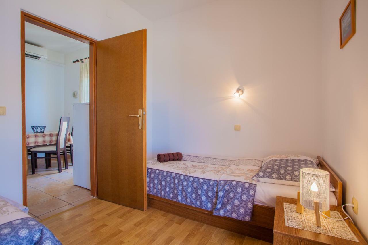 Apartmani Komesic Зубовичі Екстер'єр фото