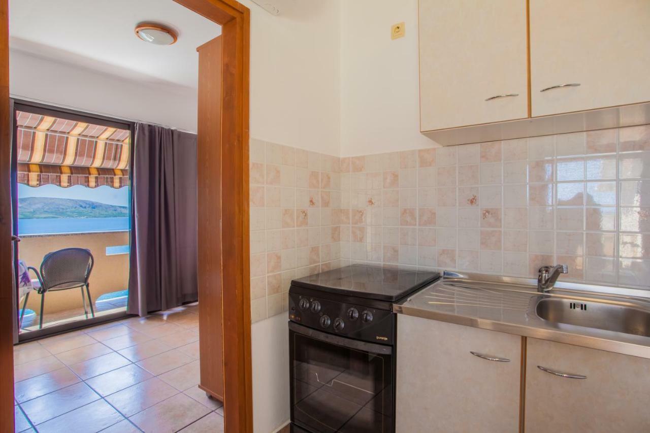 Apartmani Komesic Зубовичі Екстер'єр фото